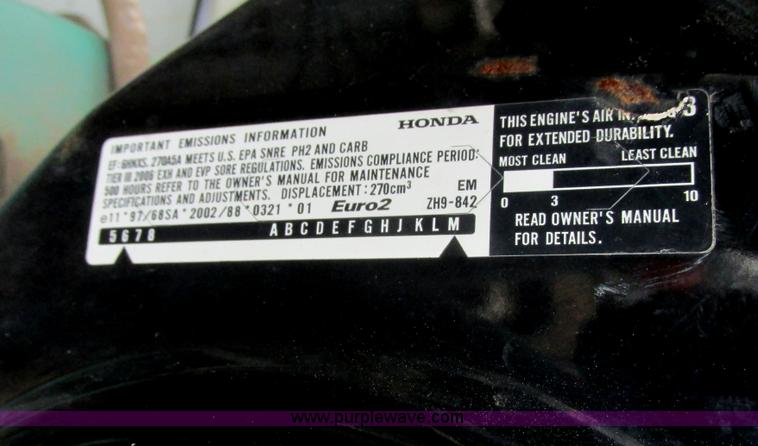 image for item I6201 2006 Chevrolet Kodiak 5500 service truck with crane