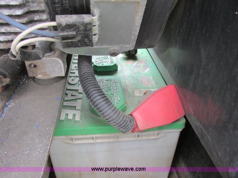 image for item I6201 2006 Chevrolet Kodiak 5500 service truck with crane