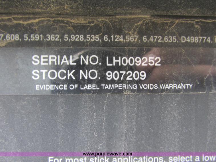 image for item I6201 2006 Chevrolet Kodiak 5500 service truck with crane