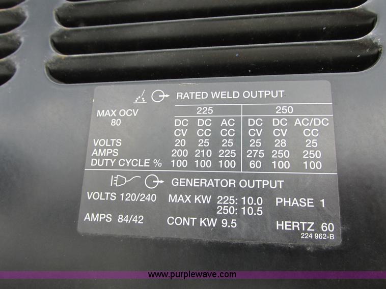 image for item I6201 2006 Chevrolet Kodiak 5500 service truck with crane