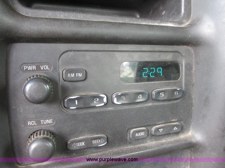 image for item I6201 2006 Chevrolet Kodiak 5500 service truck with crane