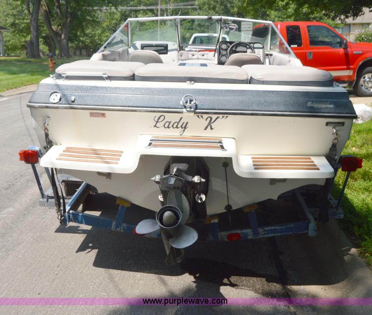 image for item AC9385 1987 VIP speed boat