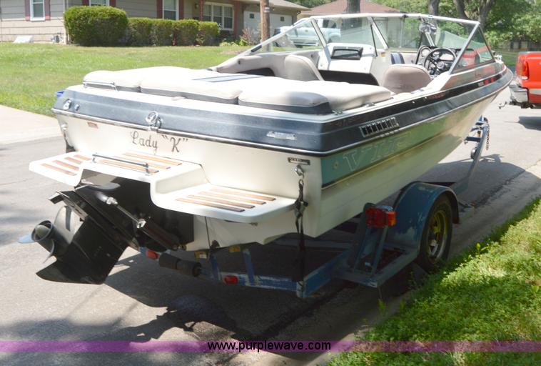 image for item AC9385 1987 VIP speed boat