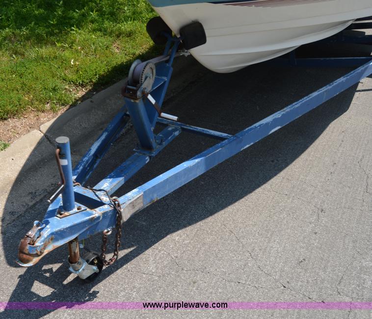 image for item AC9385 1987 VIP speed boat