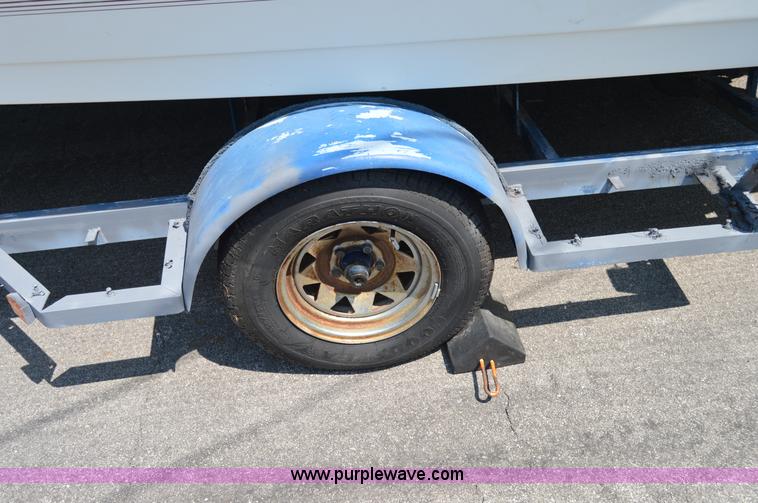 image for item AC9385 1987 VIP speed boat