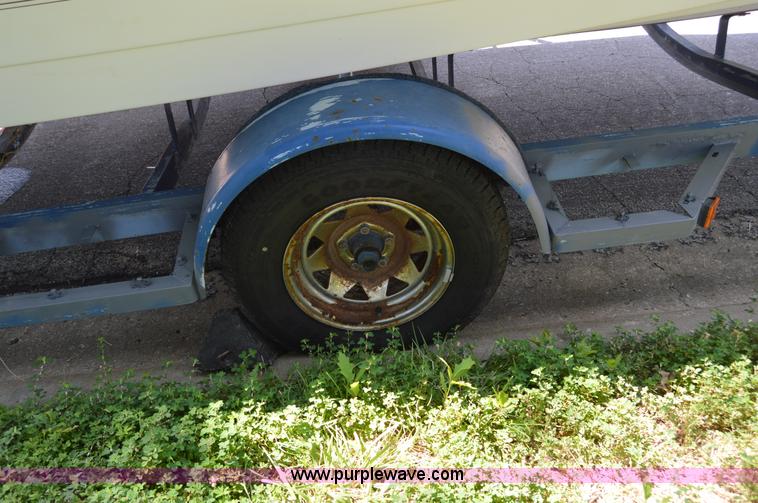 image for item AC9385 1987 VIP speed boat