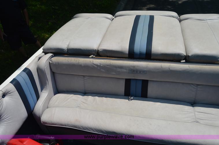 image for item AC9385 1987 VIP speed boat