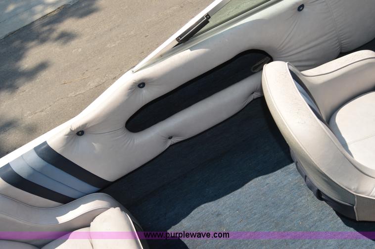 image for item AC9385 1987 VIP speed boat