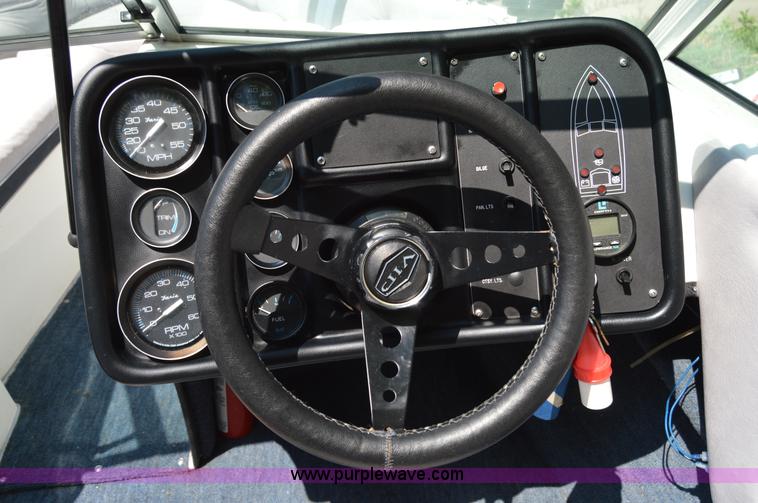 image for item AC9385 1987 VIP speed boat