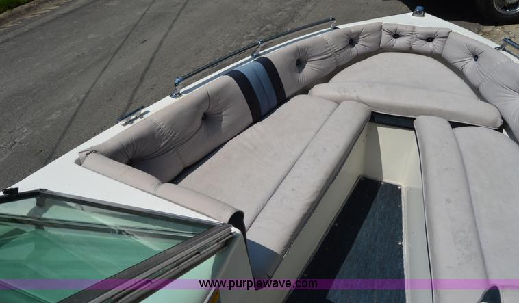 image for item AC9385 1987 VIP speed boat