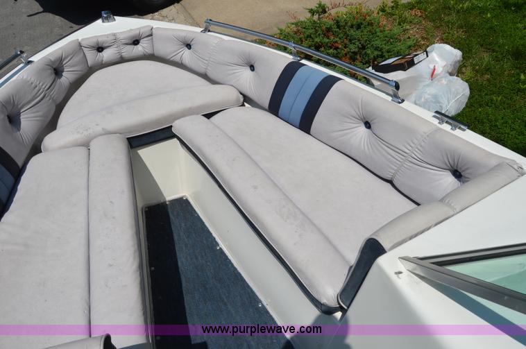 image for item AC9385 1987 VIP speed boat