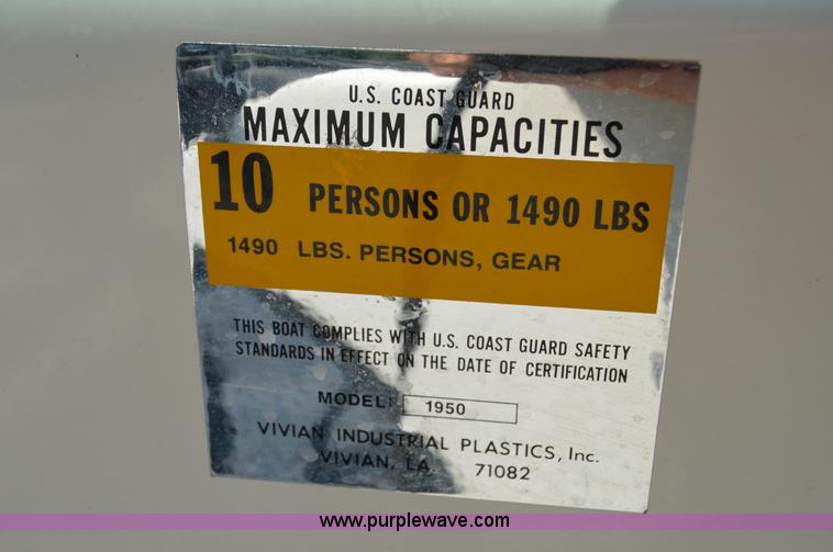 image for item AC9385 1987 VIP speed boat