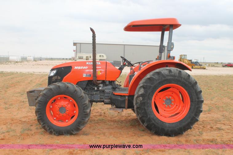 image for item AO9668 Kubota M9540 MFWD tractor