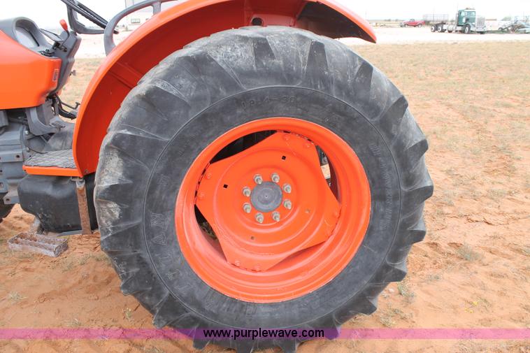 image for item AO9668 Kubota M9540 MFWD tractor