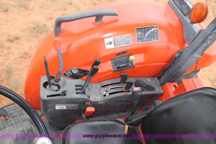 image for item AO9668 Kubota M9540 MFWD tractor