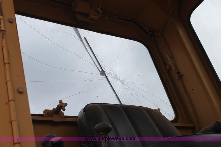 image for item AO9669 1988 Galion T500C motor grader