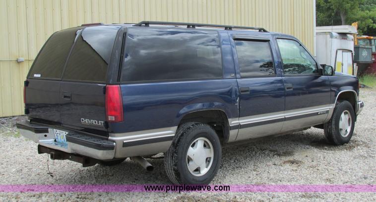 image for item AW9977 1999 Chevrolet Suburban K1500 SUV