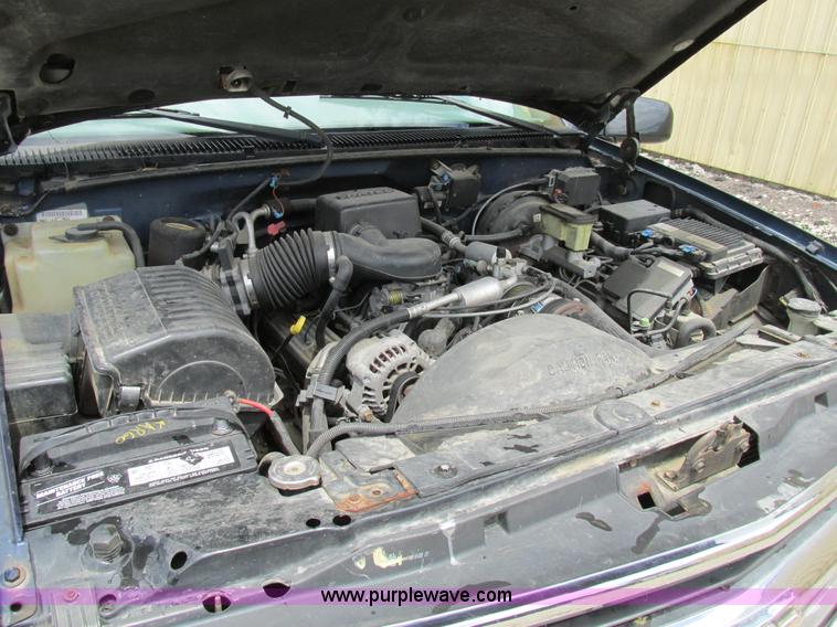image for item AW9977 1999 Chevrolet Suburban K1500 SUV