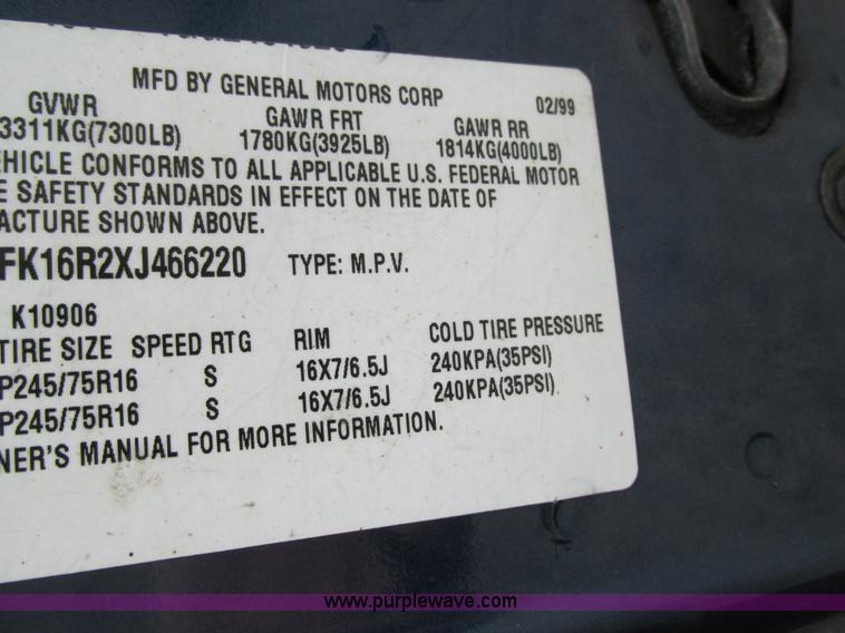 image for item AW9977 1999 Chevrolet Suburban K1500 SUV