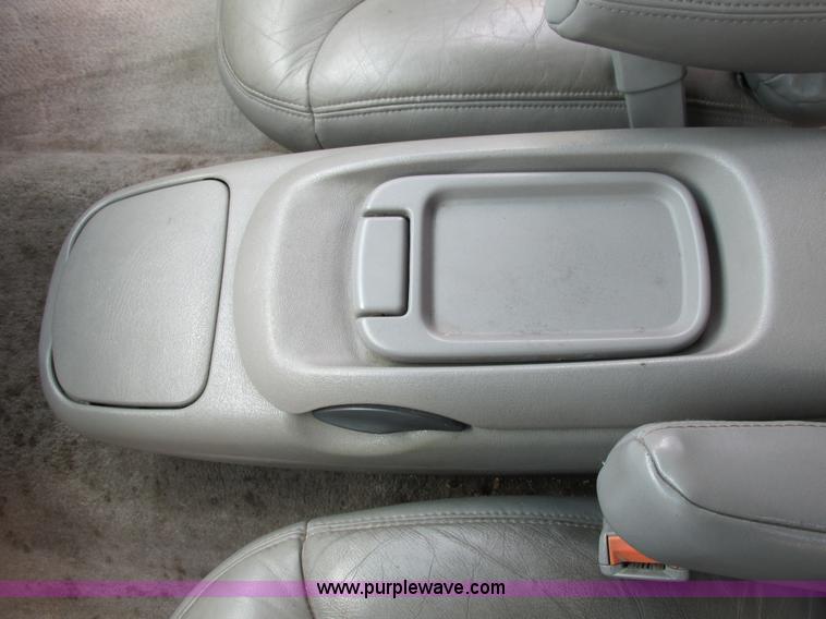 image for item AW9977 1999 Chevrolet Suburban K1500 SUV