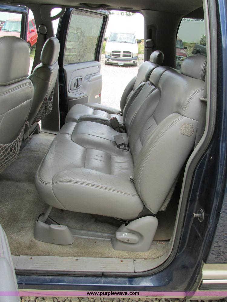 image for item AW9977 1999 Chevrolet Suburban K1500 SUV