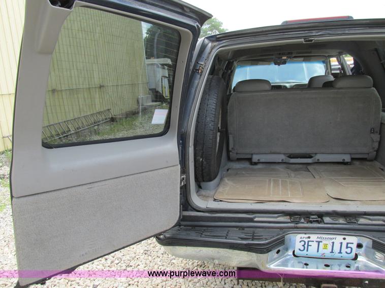 image for item AW9977 1999 Chevrolet Suburban K1500 SUV