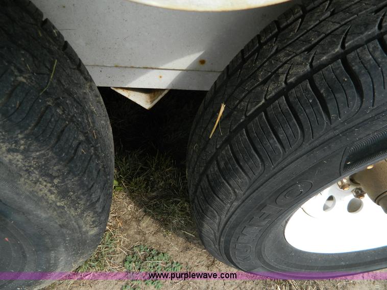 image for item AX9715 1996 WW enclosed trailer