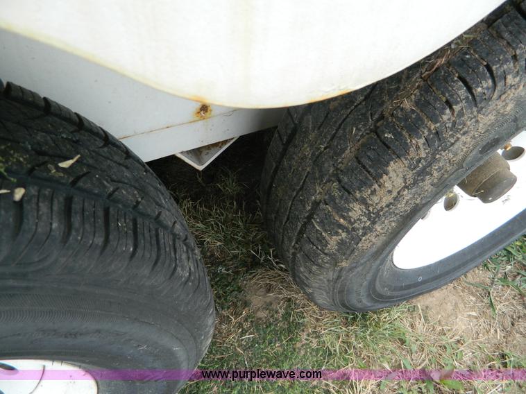 image for item AX9715 1996 WW enclosed trailer