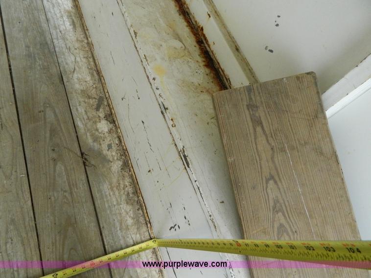 image for item AX9715 1996 WW enclosed trailer