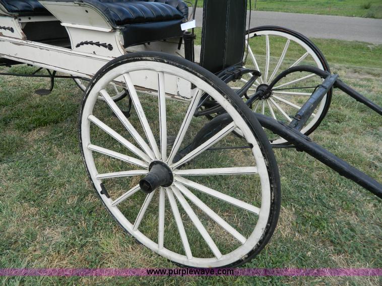 image for item AX9716 Surry horse drawn buggy