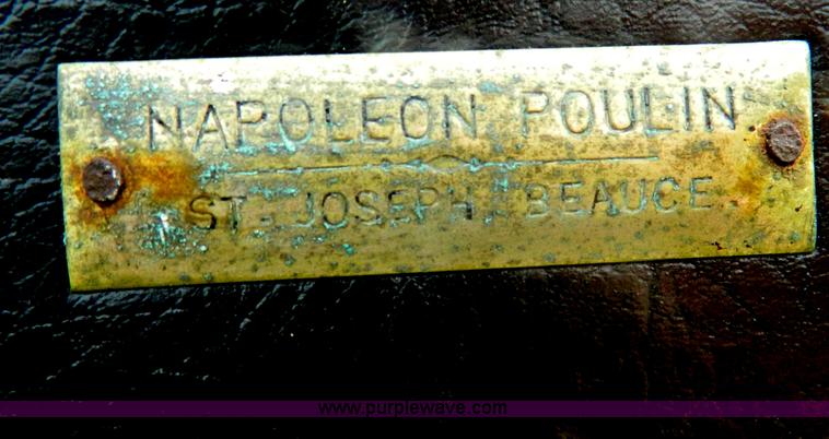 image for item AX9716 Surry horse drawn buggy