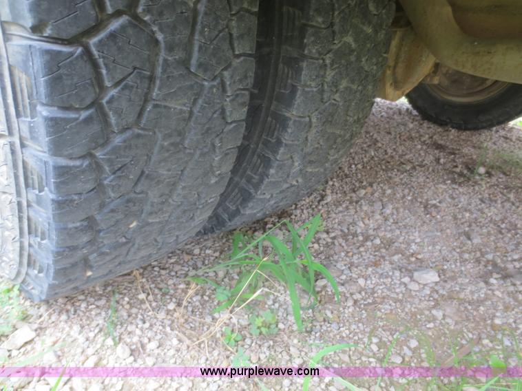 image for item D2110 1997 GMC Savana G3500 school bus