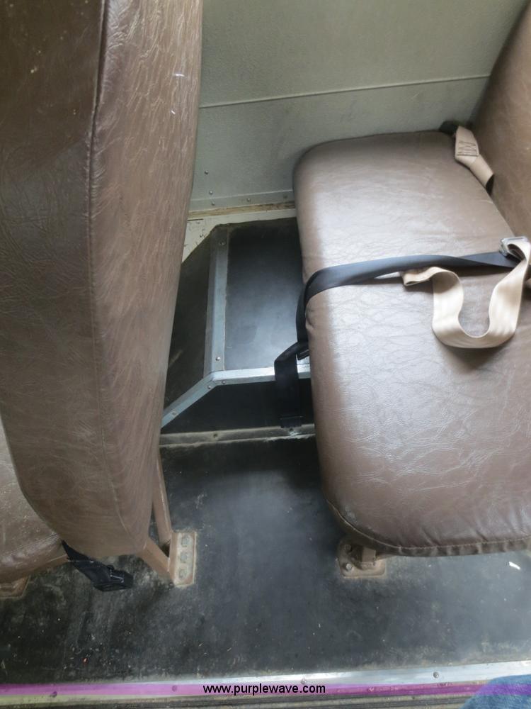 image for item D2110 1997 GMC Savana G3500 school bus