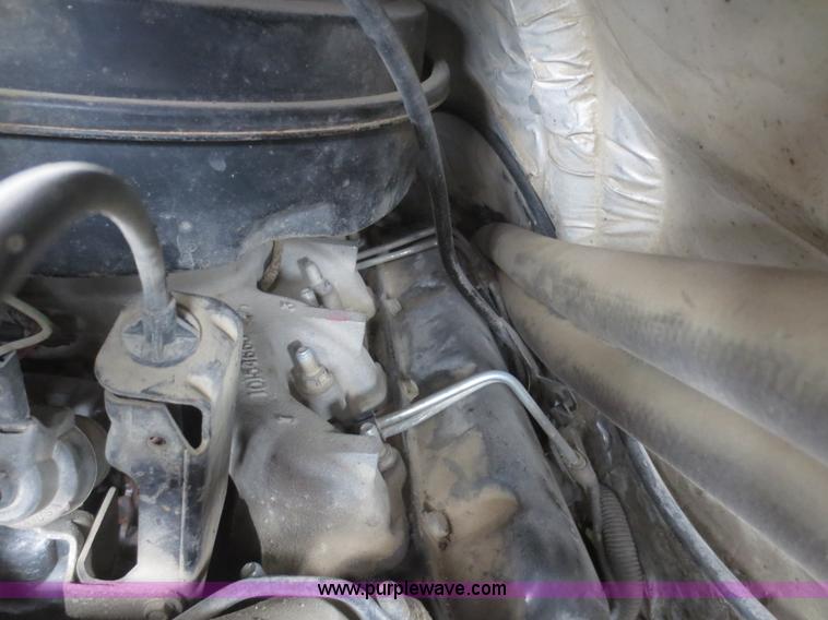 image for item D2110 1997 GMC Savana G3500 school bus