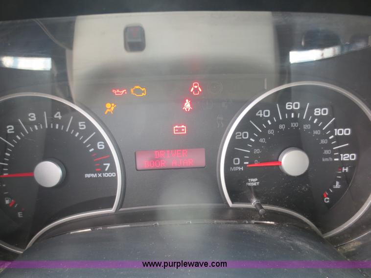 image for item D2111 2006 Ford Explorer XLS SUV