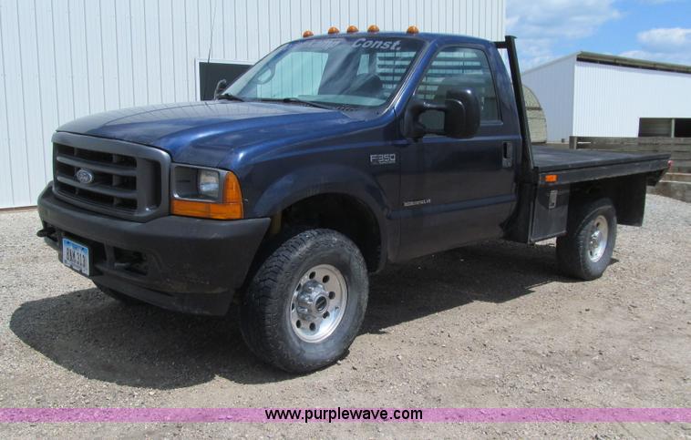 image for item E4927 2001 Ford F350 Super Duty XL flatbed truck