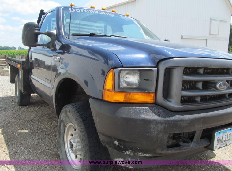 image for item E4927 2001 Ford F350 Super Duty XL flatbed truck
