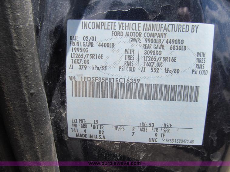 image for item E4927 2001 Ford F350 Super Duty XL flatbed truck