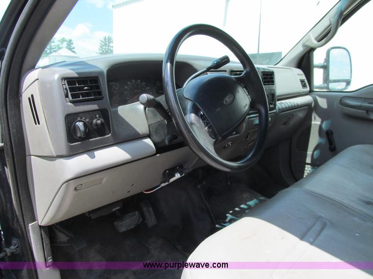 image for item E4927 2001 Ford F350 Super Duty XL flatbed truck