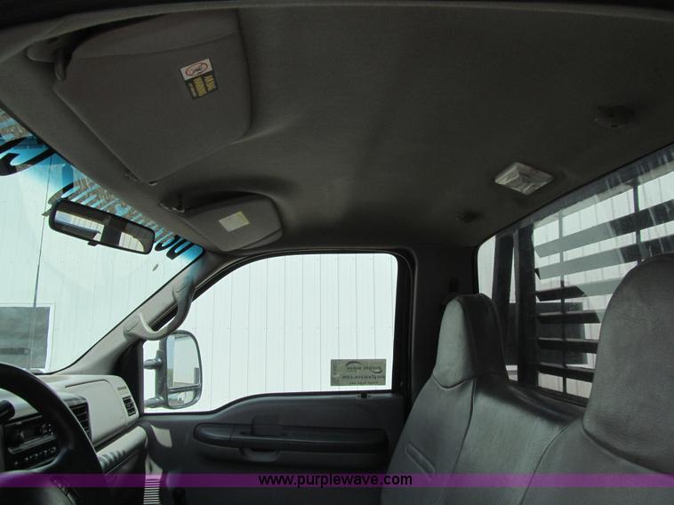 image for item E4927 2001 Ford F350 Super Duty XL flatbed truck