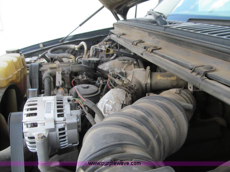 image for item E4927 2001 Ford F350 Super Duty XL flatbed truck