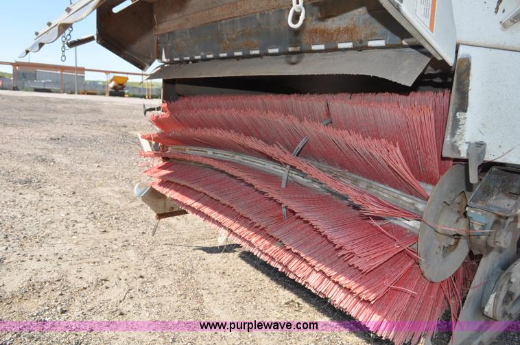 image for item F2050 1999 GMC T7500 Elgin street sweeper