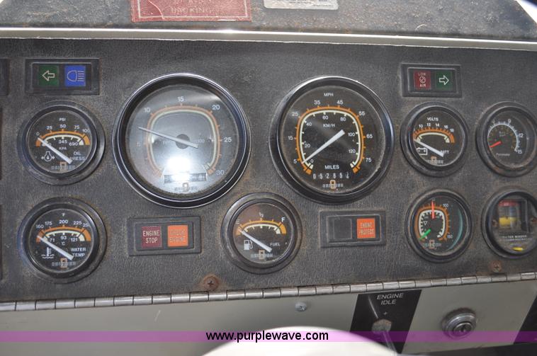 image for item F2051 1998 Oshkosh PA-2346 snow plow spreader truck