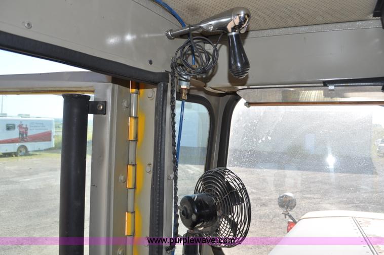 image for item F2051 1998 Oshkosh PA-2346 snow plow spreader truck