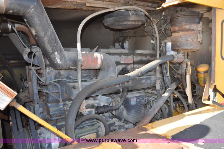 image for item F2051 1998 Oshkosh PA-2346 snow plow spreader truck