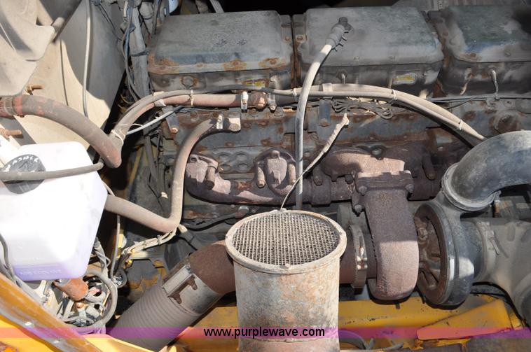 image for item F2051 1998 Oshkosh PA-2346 snow plow spreader truck