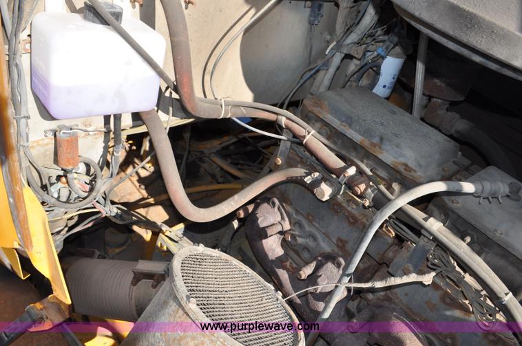 image for item F2051 1998 Oshkosh PA-2346 snow plow spreader truck