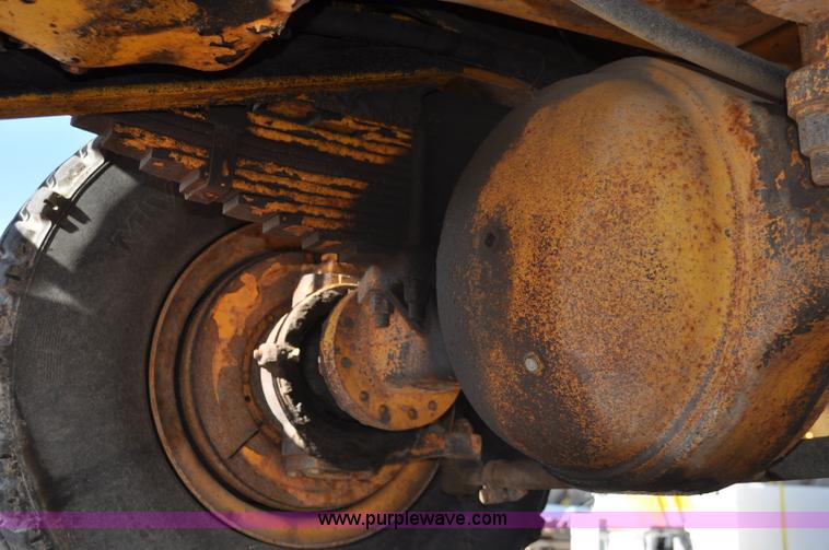 image for item F2051 1998 Oshkosh PA-2346 snow plow spreader truck