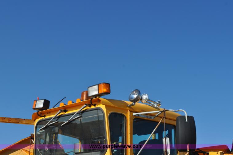 image for item F2051 1998 Oshkosh PA-2346 snow plow spreader truck