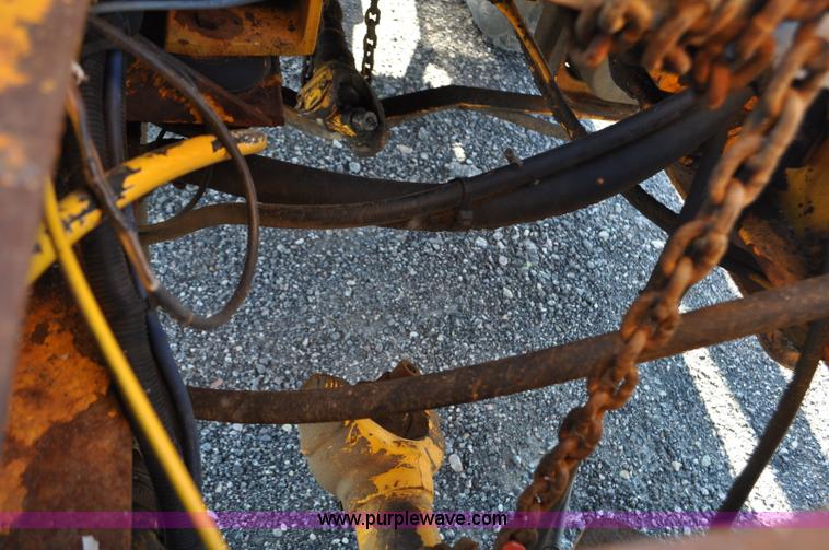 image for item F2051 1998 Oshkosh PA-2346 snow plow spreader truck